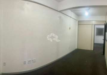 Conjunto comercial de 50m² no centro histórico de porto alegre