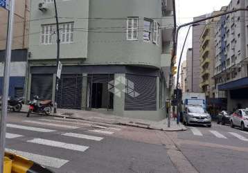 Loja térrea de esquina no centro histórico