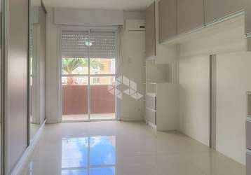 Apartamento  com 100m², desocupado, com  04 dormitórios e 1vaga