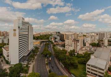 Cobertura de 02 dormitórios e 01 vaga com 89m² no bairro cidade baixa em poa.