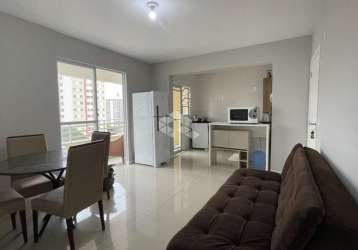 Apartamento com 2 dormitórios em barreiros