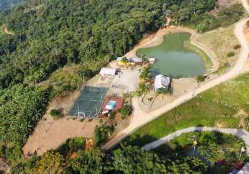 Lindo sitio a venda em aguas mornas