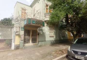 Casa comercial térrea parte dela reformada