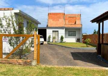 Casa à venda em balneário gaivota, santa catarina'