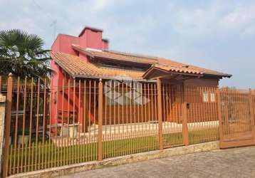 Casa com 04 dormitórios no bairro imigrante em farroupilha