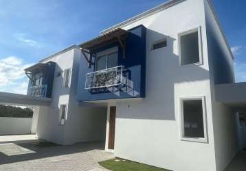 Casa residencial com 3 dormitórios sendo 3 suítes, 1 vaga de garagem no bairro alto ribeirão - florianópolis/sc