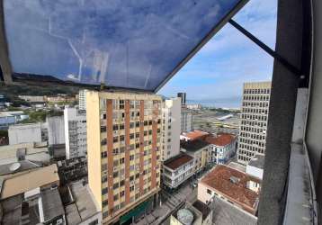 Sala comercial com 47,55 m² no centro de florianópolis/sc.