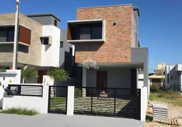 Casa à venda com 140,10 m² em garopaba no loteamento pedra branca.