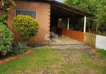 Casa 2 dormitórios no bairro niterói