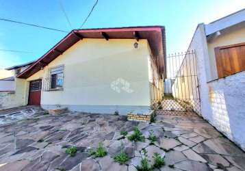 Casa ampla 4 dormitórios bairro moinhos de vento canoas