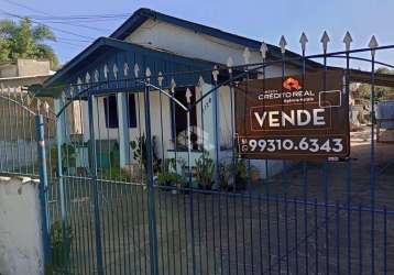 Casa 2 dormitórios, 4 vagas no bairro niterói