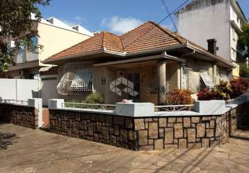 Casa à venda com 3 dormitórios/quartos, 2 vaga/box de garagem, no bairro são joão