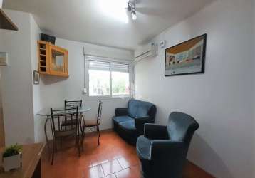 Apartamento 2 dormitórios no bairro humaitá, em porto alegre