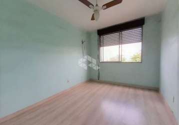 Apartamento 2 dormitórios, elevador, no bairro humaitá, em porto alegre.