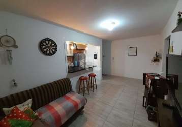 Apartamento de 2 dormitorios no bairro humaita