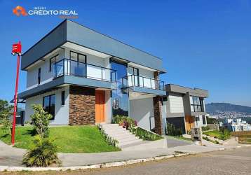 Casa de 3 quartos, lareira e jacuzzi com bela vista da baía a venda no itacorubi