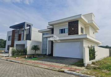 Casa alto padrão em condomínio fechado - mobiliada e decorada -  03 quartos/dormitórios - localização privilegiada em tijucas/sc