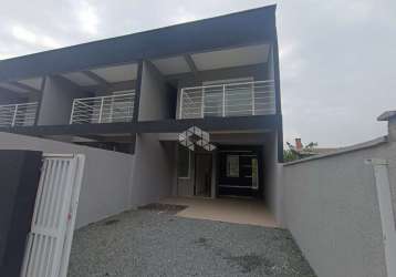 Casa geminada suíte + 1 quarto/dormitório no bairro rio da luz, jaraguá do sul sc