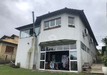 Casa no condomínio condado de castella