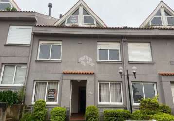 Casa à venda em condomínio fechado, cristal, porto alegre.