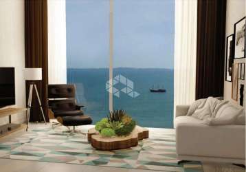 Apartamento loft duplex com suíte, vista para o mar