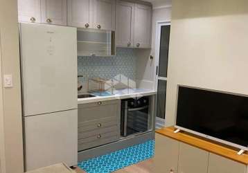 Apartamento com 2 dormitórios no bairro aclimação