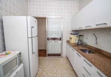 Apartamento de 4 dormitórios/qaurtos no menino deus!