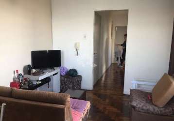 Apartamento 2 dormitórios no floresta