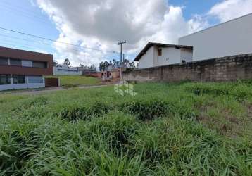 Terreno de esquina de 379 metros quadrados em ótima localização próximo a prefeitura de novo hamburgo. aceita financiamento.