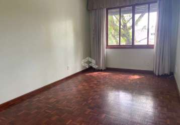 Apartamento de 3 quartos com 1 vaga coberta no bairro petropolis