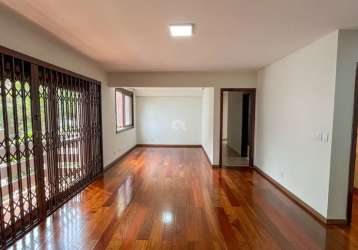 Apartamento 3 quartos, 1 suíte, com sacada e banheira. contendo 129,70m² privativos, no bairro petrópolis em porto alegre