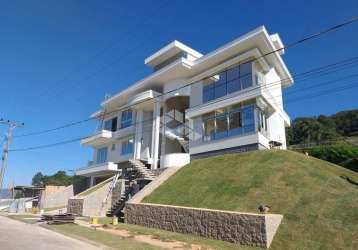 Casa com 4 quartos e 3 suites na pedra branca