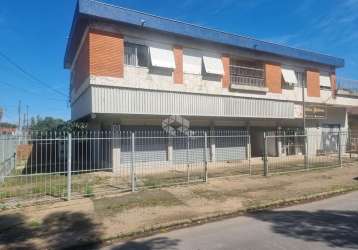 Excelente prédio com amplo apartamento com 3 dormitórios, suíte no segundo andar com garagem e 3 lojas grandes no térreo em avenida no bairro sarandi