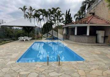 Vendo linda chácara com 4.000 m2 piscina 5 dormitórios sendo 1 suíte mairinque são roque sp