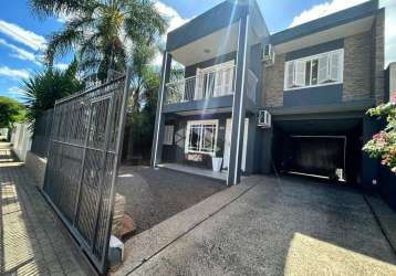 Casa de 3 dormitórios com piscina no bairro castelo branco!