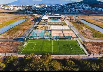 Terreno no condomínio reserva da pedra, no bairro pedra branca, em palhoça, sc, com 652,80m² de área total.