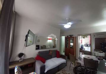 Apartamento 2 dormitórios/quartos com vaga no bairro humaitá