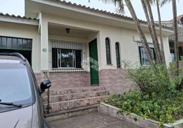 Casa alvenaria no bairro bom jesus em porto alegre