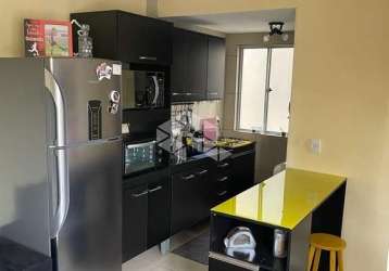 Apartamento de 02 dormitòrios semi mobiliado em cachoeirinha.