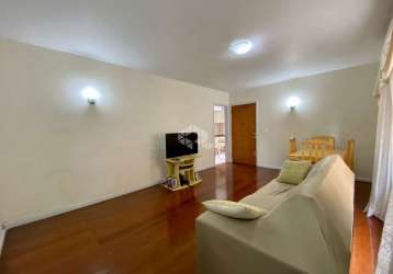 Apartamento com 02 dormitórios e 01 vaga com 89m² no menino deus.