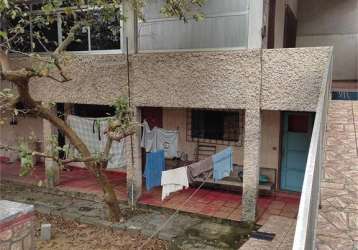 Casa á venda na região cidade dutra