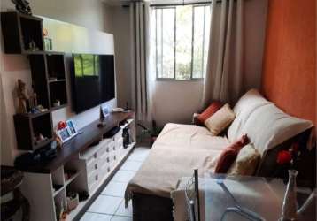 Apartamento 2 dormitórios.