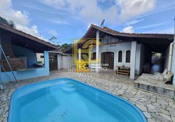 Casa térrea com piscina em condomínio  - residencial são luiz - peruíbe/sp