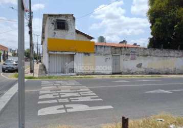 Casa para alugar com 379,71 metros quadrados no fatima - teresina - piauí