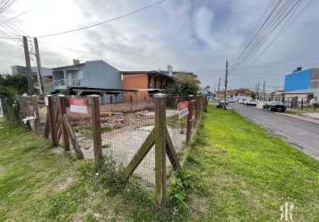 Terreno de esquina no centro de tramandaí