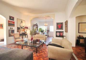 Casa com 3dts, 2 suites , 4 vagas  .vila madalena.