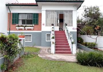 Casa em ótima localização no campo belo