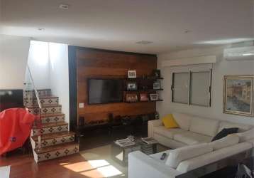 Cobertura duplex em perdizes com 3 dormitórios, 1 suite e 2 vagas.