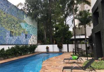 Duplex em pinheiros, conta com 107 m². com duas vagas