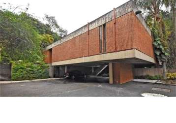 Casa com 976 m² e terreno de 3.100 m², à venda por r$ 16.000.000,00